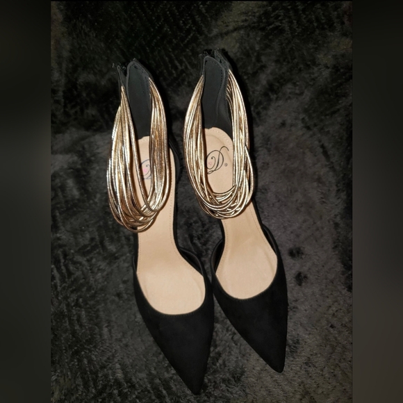 Awesome Heart D Black Heels Stilettos Gold Ankle Straps Pointed-Toe Sz 10M - Picture 2 of 10